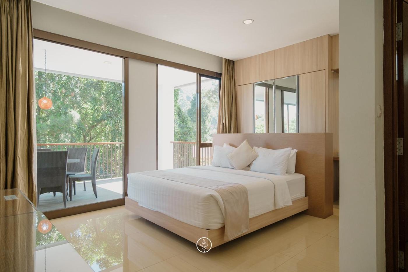 Narwastu Hill View Villa 6 Bedrooms With A Private Swimming Pool Bandung Eksteriør bilde