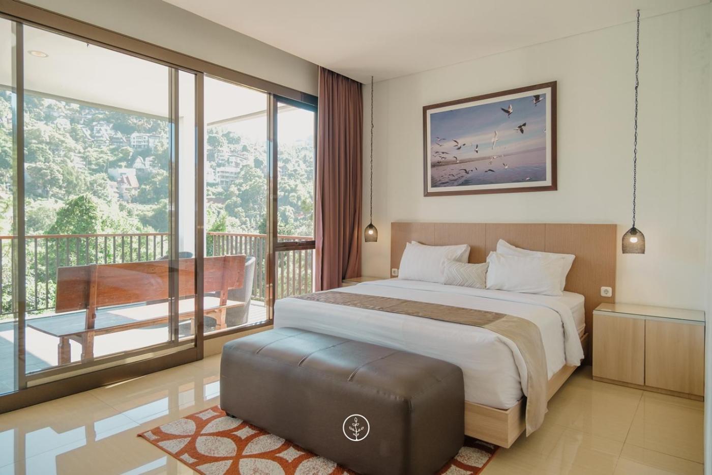 Narwastu Hill View Villa 6 Bedrooms With A Private Swimming Pool Bandung Eksteriør bilde