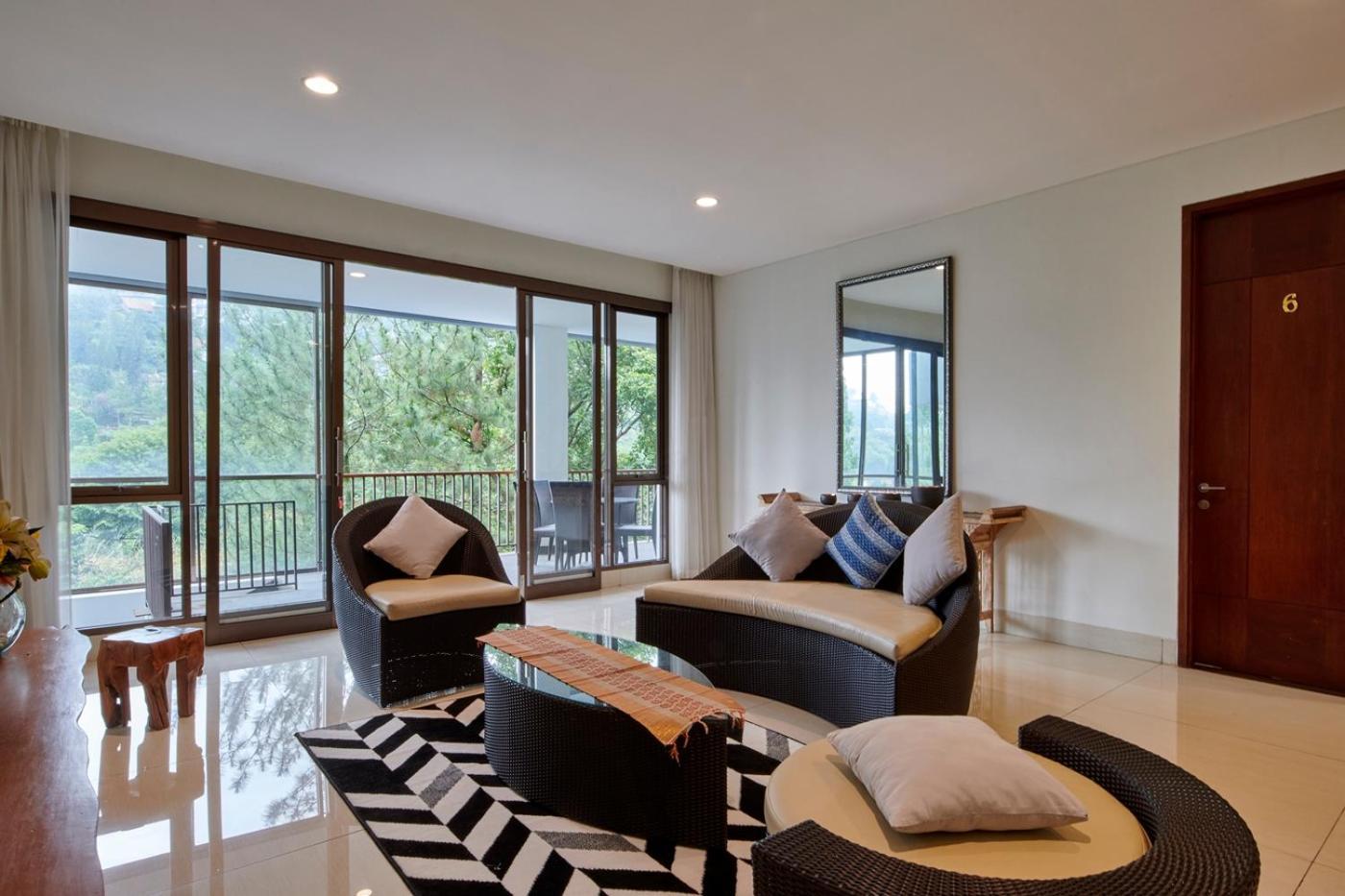 Narwastu Hill View Villa 6 Bedrooms With A Private Swimming Pool Bandung Eksteriør bilde